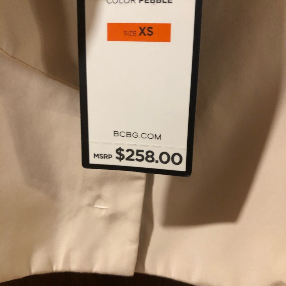 NWT BCBGMAXAZRIA Cropped Jacket - Picture 2 of 3